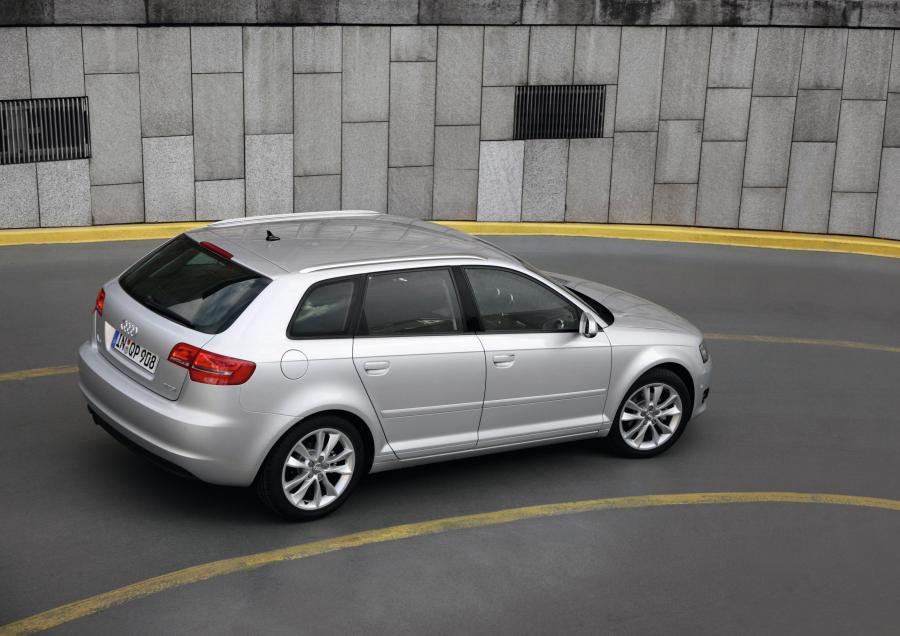  Audi A3 Sportback TFSI (8PA) 2010 года  (WW) (фото 5 из 24)